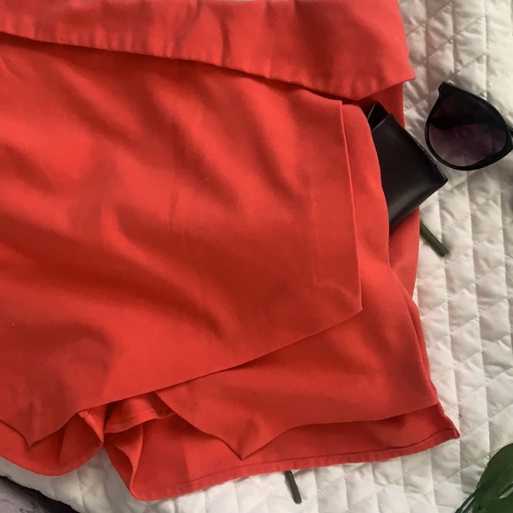 Shorts - Picture 5 of 6